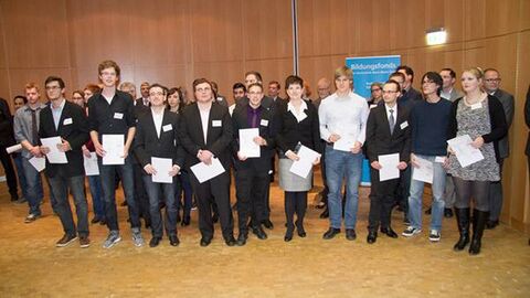 SER vergibt 10 Deutschlandstipendien an Studierende