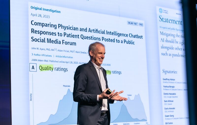 Dr. Gregor Joeris speaking about responsible AI at the SER Summit