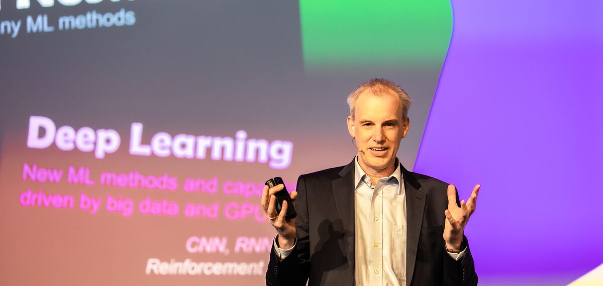 SER CTO Dr. Gregor Joeris talks about the AI capabilities of Doxis