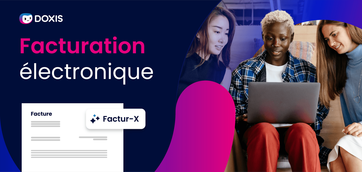 Trois personnes collaborent sur un ordinateur portable concernant la facturation électronique.